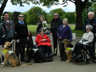 guide-dog-group-and-anne-begg-105 guide-dog-group-and-anne-begg-105