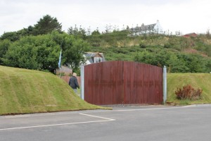 Munro bunds gate