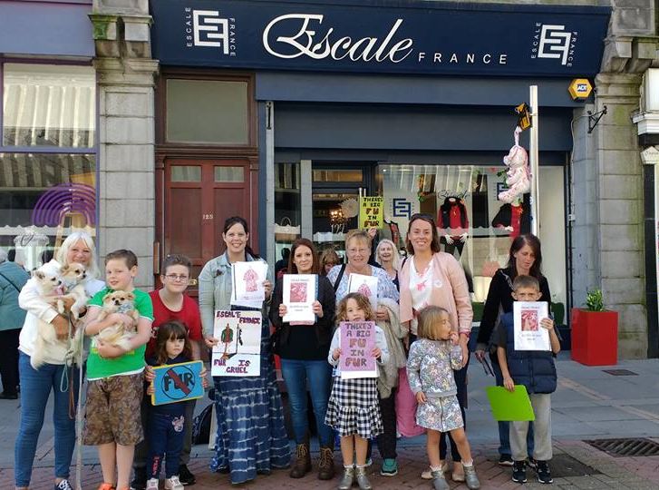 escale-france-protestors-by-s-reid-sept-16b